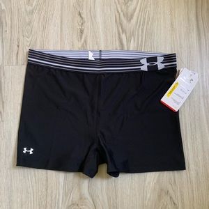 NWT Under Armour bike shorts